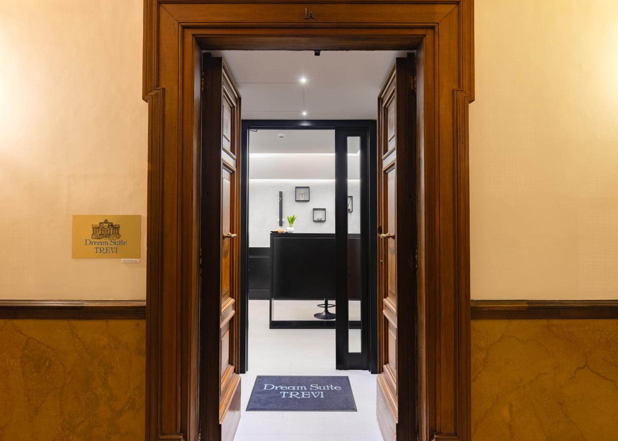 Dream Suite Trevi Roma Exterior foto
